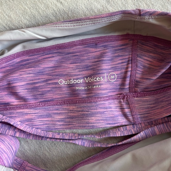 OV Flow Crop Top - Picture 4 of 4